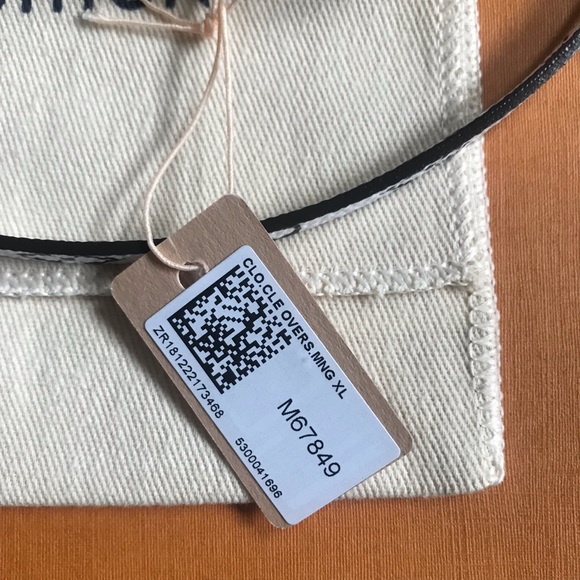 ❌SOLD❌Monogram Giant oversize key case - Picture 2 of 7